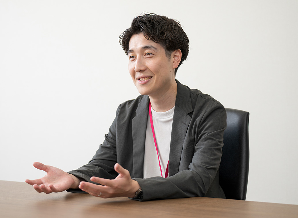 異動を経験して最も大変だったことは何ですか？また、それをどのように乗り越えましたか？
